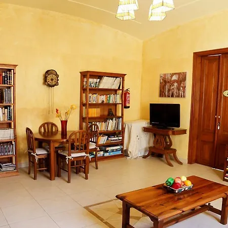 Romani Hotel 2*